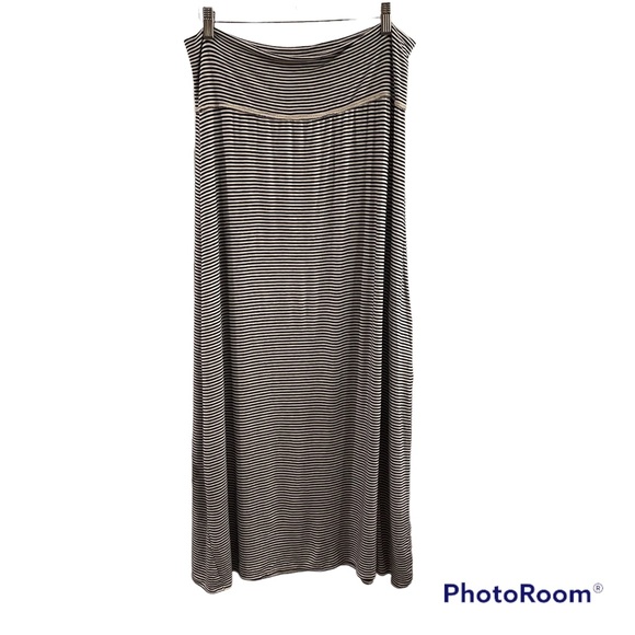 Max Studio Specialty Products M.S.S.P. Knit Maxi Skirt - Black/Natural - XL - Picture 2 of 6